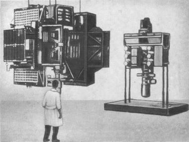 Комплексы научной аппаратуры искусственных спутников Земли «Протон-1,-2,-3» (справа) и «Протон-4» (1965—1968гг.)