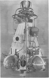 Корректирующая двигательная установка тягой 200 кгс на азотнокислотном окислителе искусственных спутников Земли «Молния», автоматических межпланетных станций «Зонд», «Марс», «Венера». Разработана в ОКБ А. М. Исаева (1962 г.)