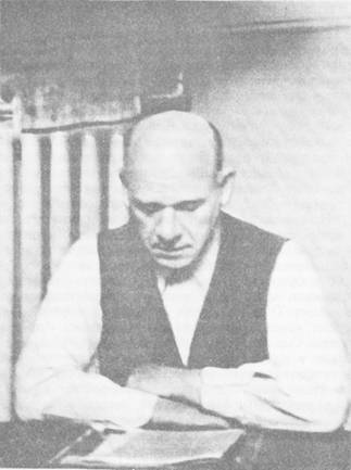 Последняя фотография Э. Тельмана, сделанная его дочерью Ирмой в судебной тюрьме Ганновера в 1943 г.