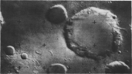 Фотография Марса, переданная на Землю с искусственного спутника Марса—станции «Марс-5» (1974 г.)